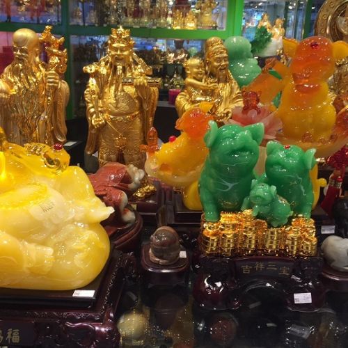 Nhập hàng vật phẩm phong thủy Trung Quốc về Việt Nam