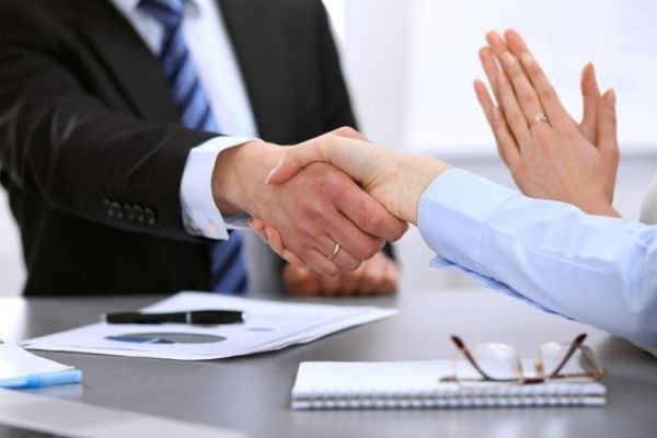Các thủ thuật đàm phán giá khi mua hàng trên Alibaba