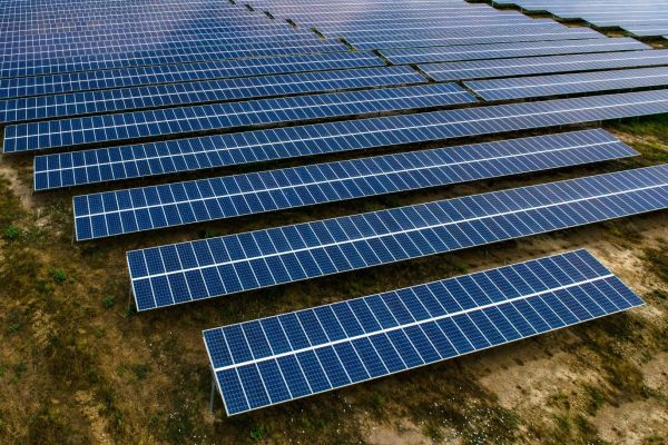 Các loại tấm pin năng lượng mặt trời thường nhập từ Trung Quốc về Việt Nam